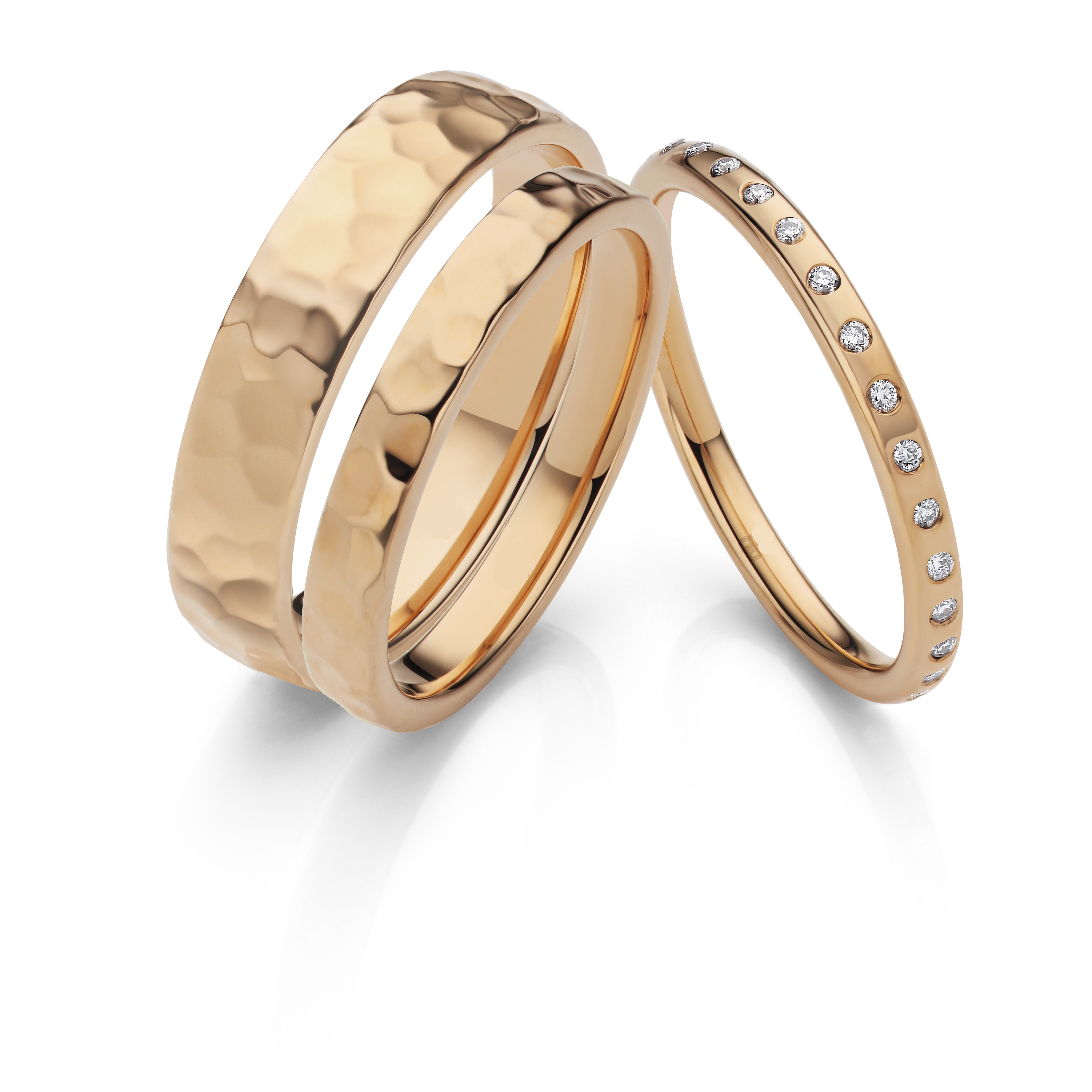 18K Gold Hammered Wedding Ring Pair in Yellow Gold