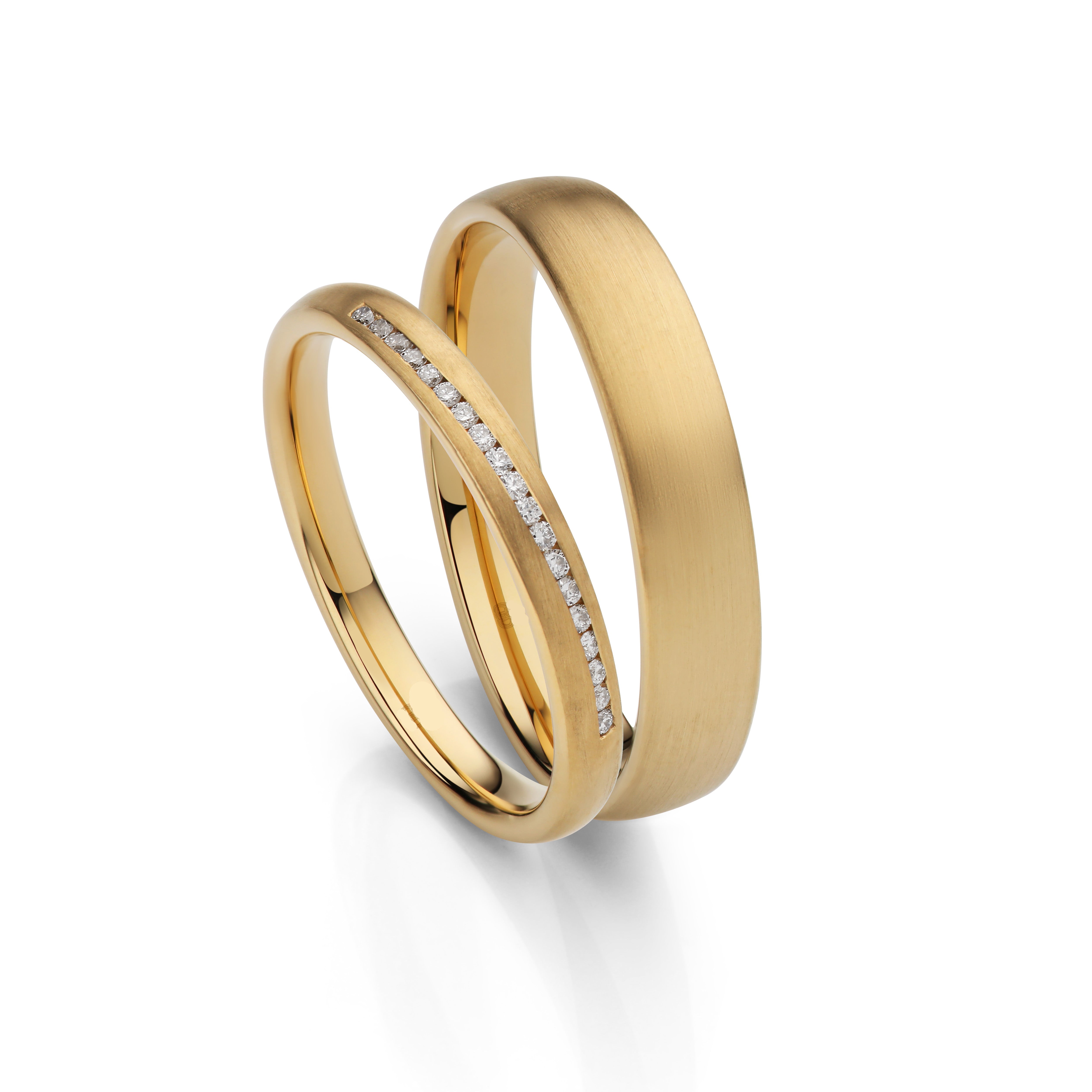 18K Yellow Gold Wedding Ring Pair in Satin Finish