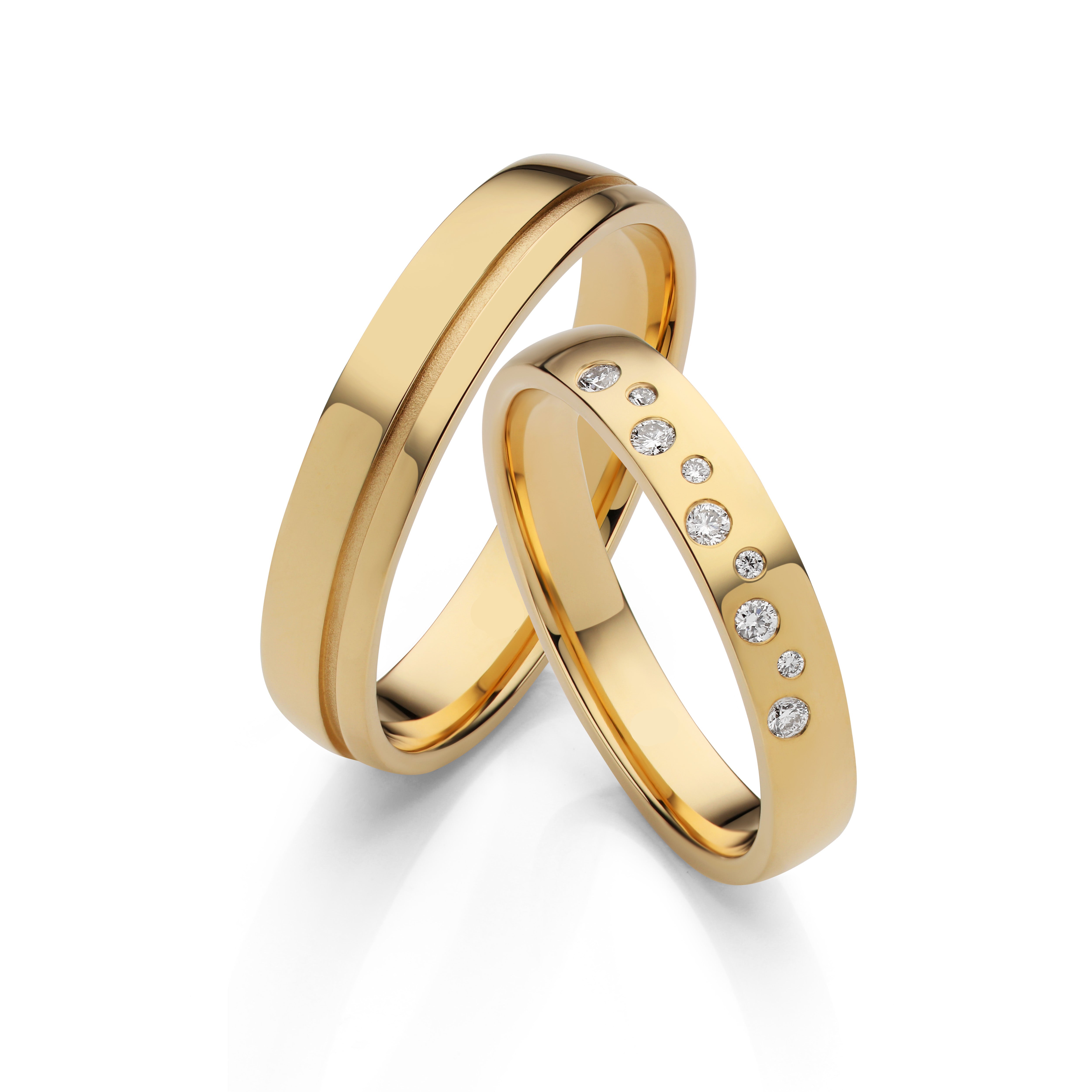 18K Yellow Gold Wedding Ring Pair with Diamond Accent