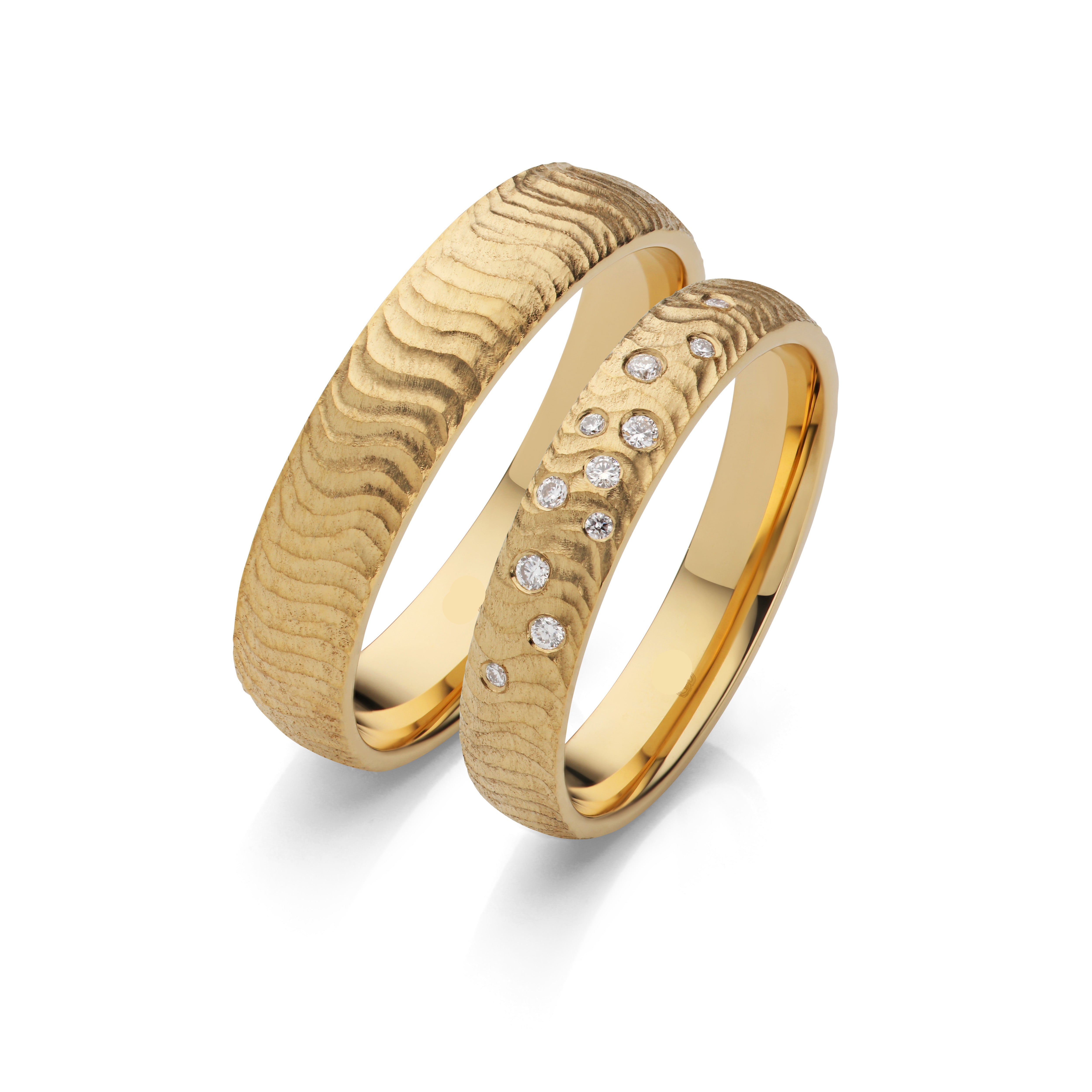 18K Yellow Gold Wave Bark Finish Wedding Ring Pair