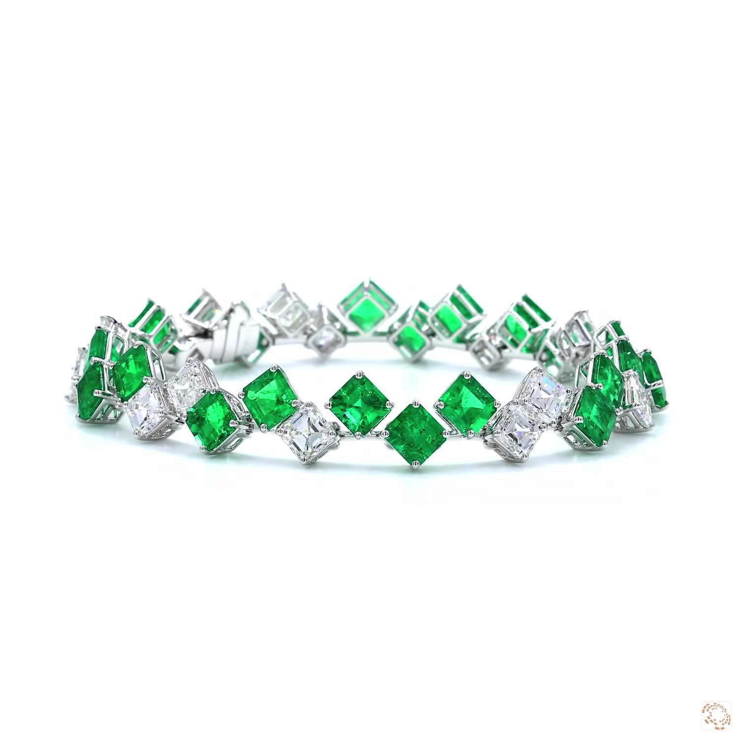 Colombian Muzo Vivid Green Emerald and Asscher Diamonds Bracelet