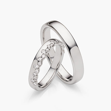 18K White Gold Wedding Ring Pair with Pave Diamond