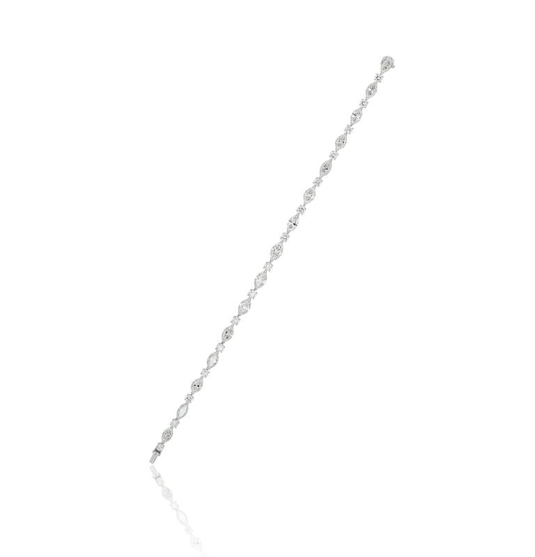 Marquise-Shape and Round Brilliant Diamonds Bracelet